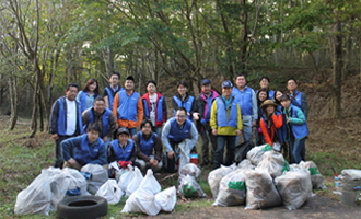 富士山での清掃ボランティア(2015年 秋)